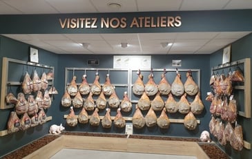 Découvrez les secrets de fabrication du célèbre jambon de Lacaune