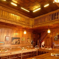 Visite des anciennes salles de la bibliothèque du Château du Lude au Bon Sauveur d'Alby