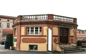 Exposition à la rotonde sur l'histoire du Bon Sauveur d'Alby liée à celle de la psychiatrie et récit sur le pastel en pays de Cocagne.