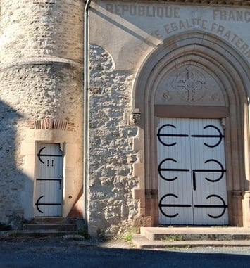 Visite guidée de la Bastide de Florentin à partir de son petit patrimoine (de la salle des Consuls au fronton républicain)