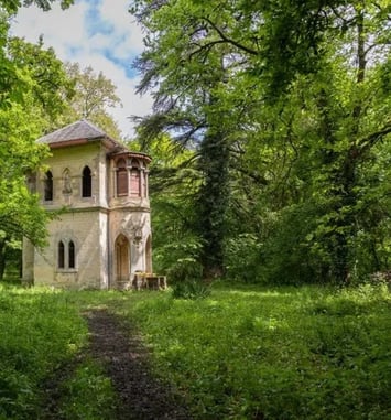 Visite guidée du pavillon néogothique romantique