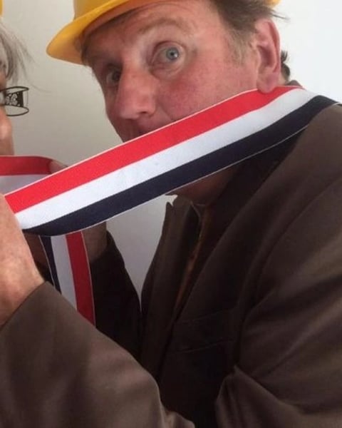 Pleure pas Marianne, t'es grande maintenant !